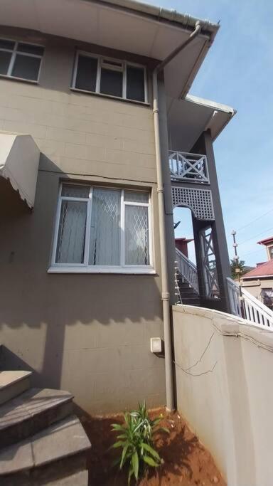 Spacious 1 Bedroom, Self Catering Apartment In Glenwood, Durban Exteriér fotografie